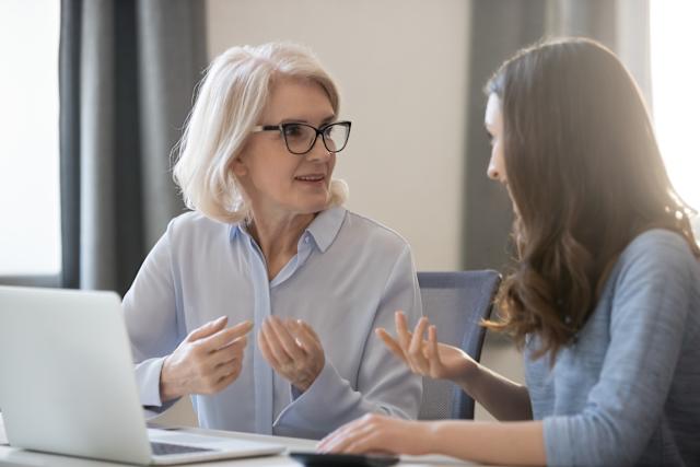 Strategi Reverse Mentoring dalam Bisnis: Ketika Generasi Muda Menjadi Mentor bagi Pemimpin Perusahaan