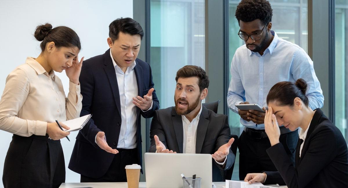 Strategic Friction: Ketika Gesekan Kecil Diam-Diam Menghambat Pertumbuhan Bisnis